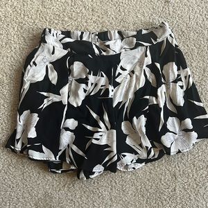 SMYM - Carlos Swing Shorts - L